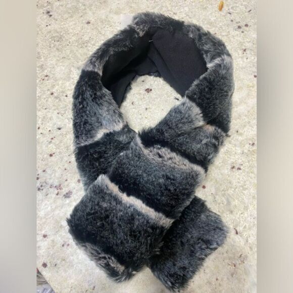 New women’s grey and‎ black Old Navy scarf - Picture 1 of 4